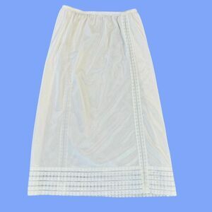 Vintage Women's White and Cream Skirt